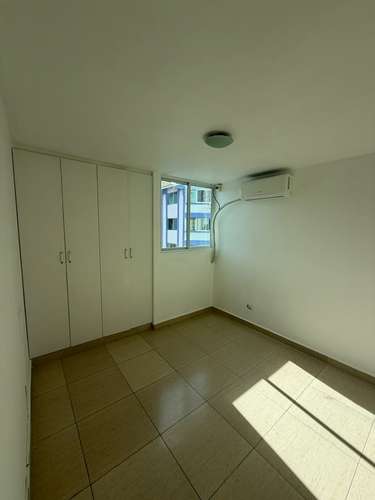 ALQUILER DE APARTAMENTO A PASOS DEL PARQUE OMAR