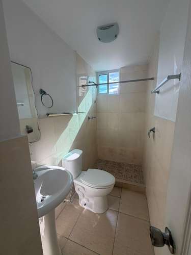 ALQUILER DE APARTAMENTO A PASOS DEL PARQUE OMAR