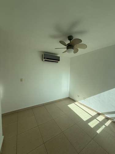 ALQUILER DE APARTAMENTO A PASOS DEL PARQUE OMAR