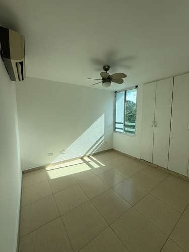 ALQUILER DE APARTAMENTO A PASOS DEL PARQUE OMAR