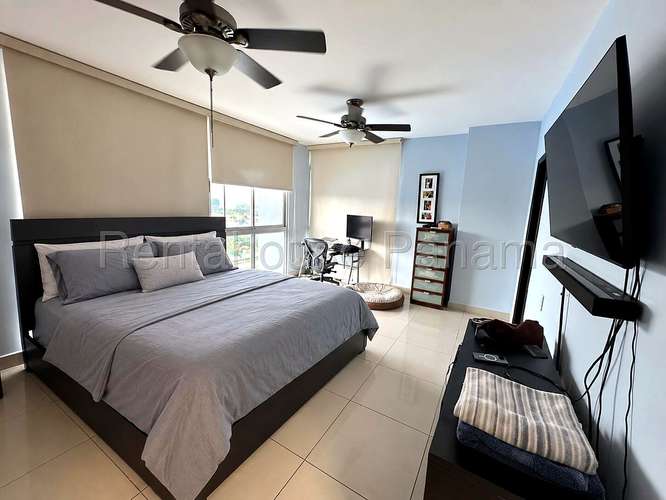Alquiler Apartamento 187 m2 3 Recamaras con Bano Cada Una 2 Parkings Costa del Este - ALYC 27-2170