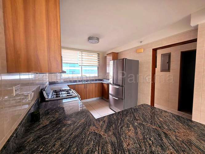 Alquiler Apartamento 172 m2 3 Recamaras con Bano y Balcon PH Vertikal Costa del Este - ALYC 26-6983