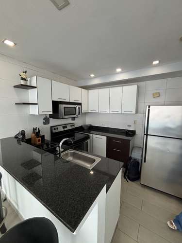 SE ALQUILA BAYFRONT $1,350