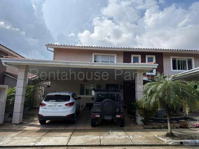 Venta de Casa en Brisas del Golf 27MGO1168