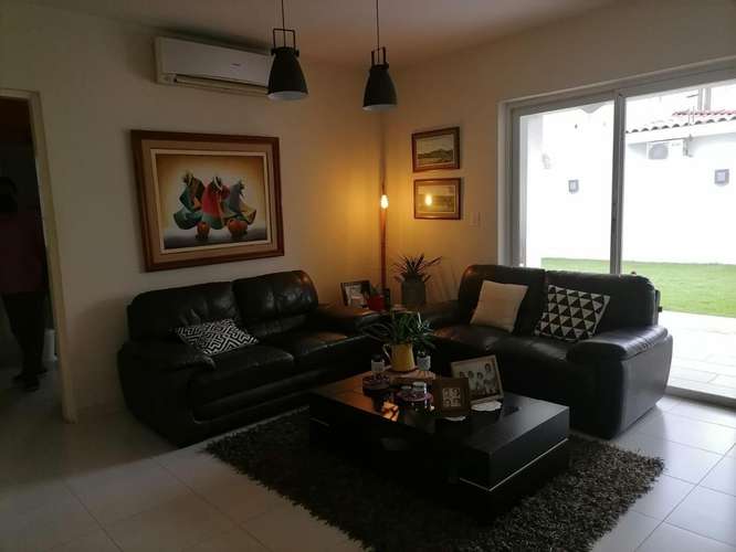 SE VENDE QUINTAS DE VERSALLES LYON