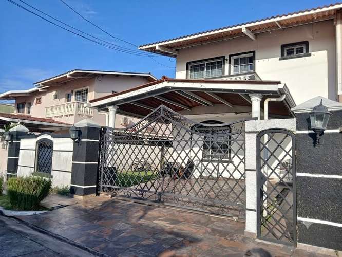 Alquilo Casa en Villa Lucre