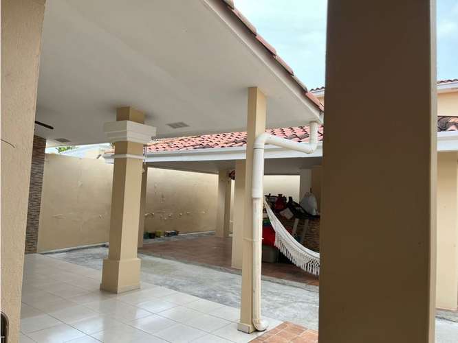 VENTA DE CASA EN VILLA TIVOLI LH