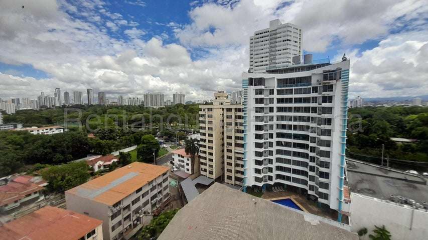 AC APARTAMENTO SEMI-AMOBLADO EN ALQUILER EN PH SKY BLUE TOWER 27-3292