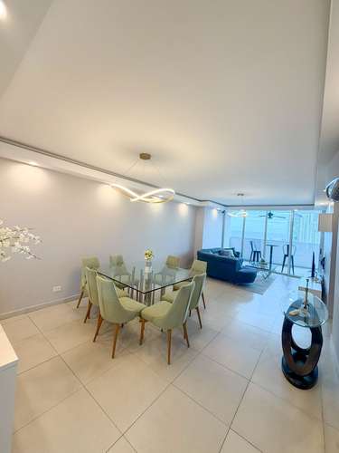 Se Alquila Amplio Apartamento con Azotea Privada en PH Marina Plaza – Vistas Panorámicas de 360°