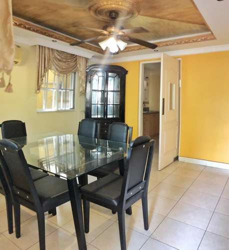 Exclusiva casa de 2 niveles en Dorado Lakes, Lakeside: 3 recámaras y terraza amplia. - Imagen 8