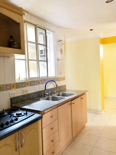 Exclusiva casa de 2 niveles en Dorado Lakes, Lakeside: 3 recámaras y terraza amplia. - Imagen 13