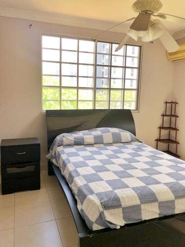 Exclusiva casa de 2 niveles en Dorado Lakes, Lakeside: 3 recámaras y terraza amplia. - Imagen 9