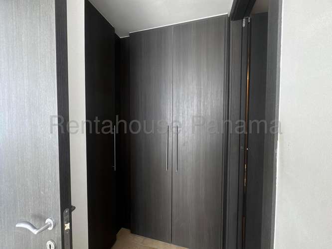 Alquiler de Apartamento en Punta Pacifica 27-3158CUR