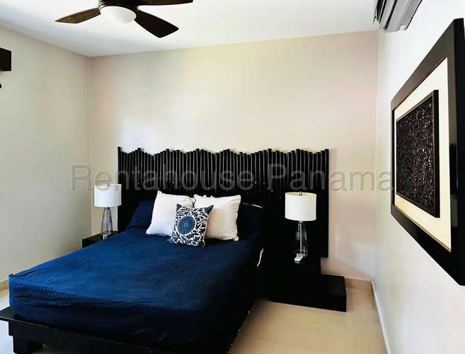 Vendo Apartamento de 206m2 en Playa Blanca Bijao 25-6948SRZ