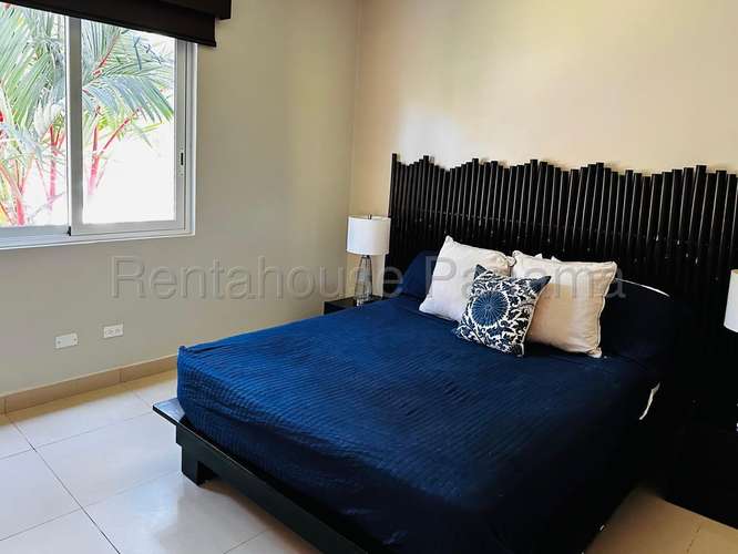 Vendo Apartamento de 206m2 en Playa Blanca Bijao 25-6948SRZ