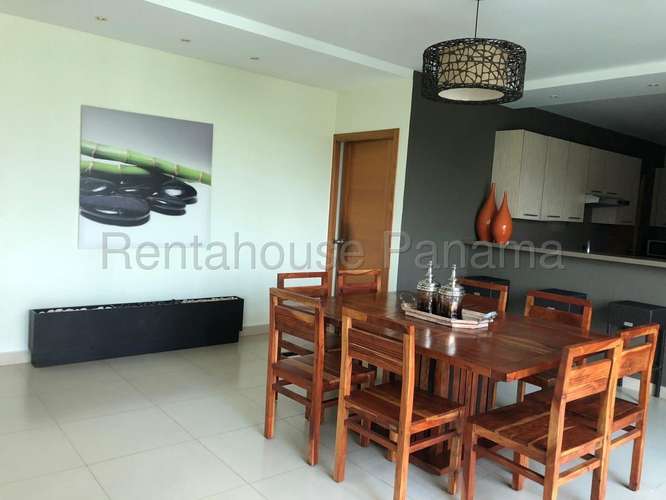 Vendo Apartamento de 206m2 en Playa Blanca Bijao 25-6948SRZ