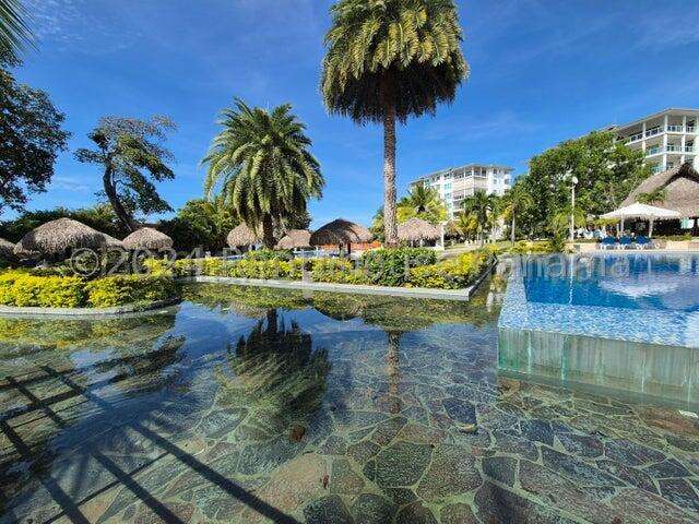 Vendo Apartamento de 206m2 en Playa Blanca Bijao 25-6948SRZ