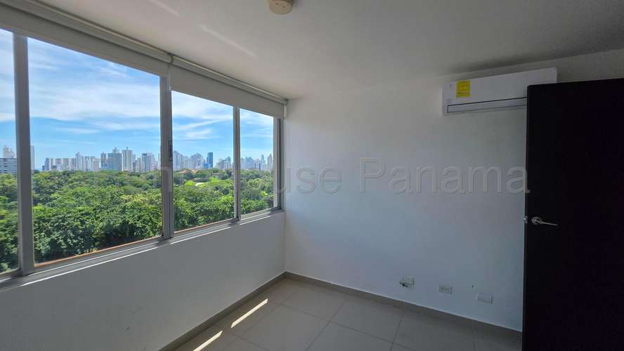 Alquilo Apartamento de 69.35m2 en Carrasquilla Sky Park 27-2607SRZ