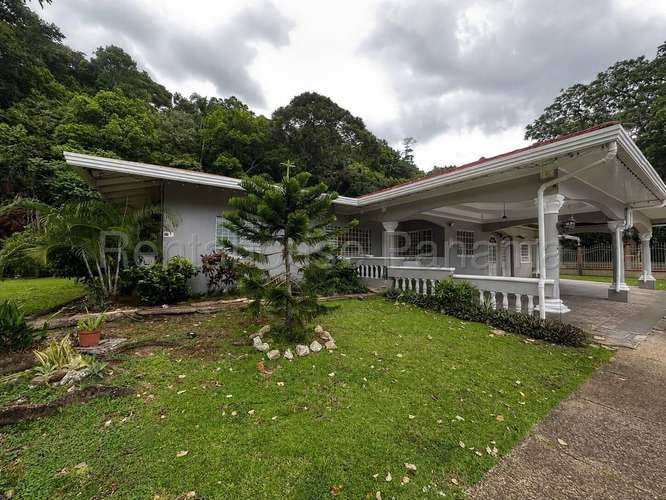 Venta de Casa en Albrook MCD26-8918.