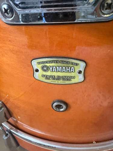 Bateria YAMAHA STAGE CUSTOM Completa