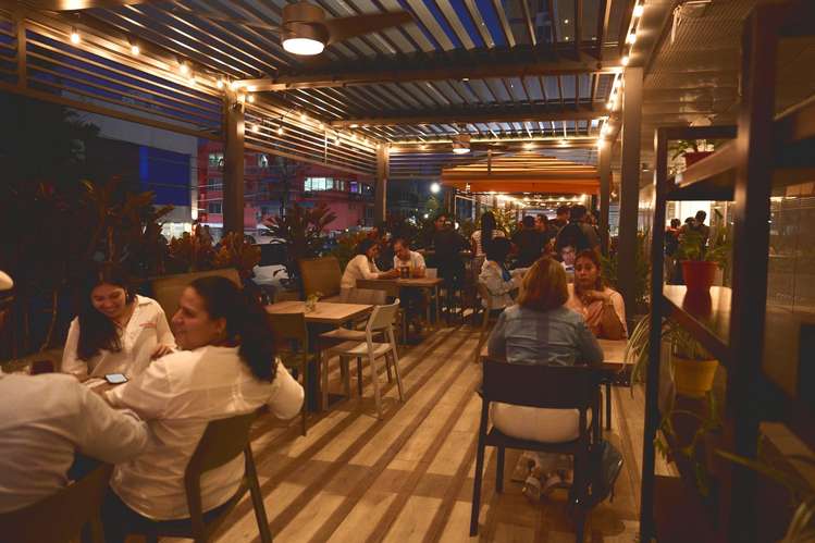 Local para Restaurante | 102 m² | Plaza con 60 Estacionamientos - Imagen 6