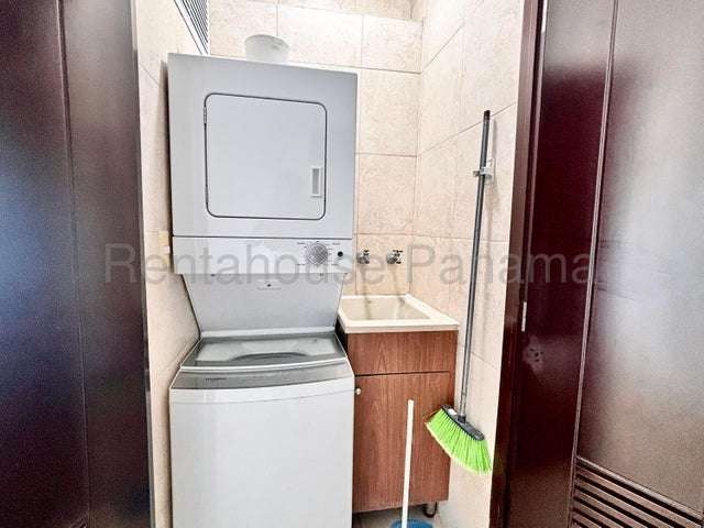 ALQUILER DE APARTAMENTO AMOBLADO EN RIVAGE, AV. BALBOA 27ML2651