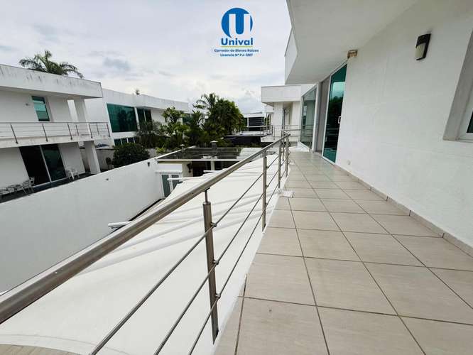 Casa Amoblada con Piscina en Alquiler en Costa Sur – PH Costa Esmeralda