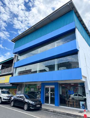 ALQUILER DE EDIFICIO COMERCIAL DE 4 NIVELES| AVENIDA HERRERA, CHITRÉ 