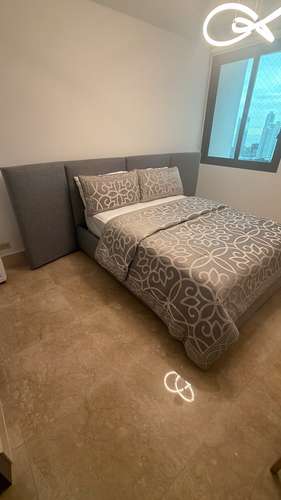 Vendo Cama Queen de Kennedy Home