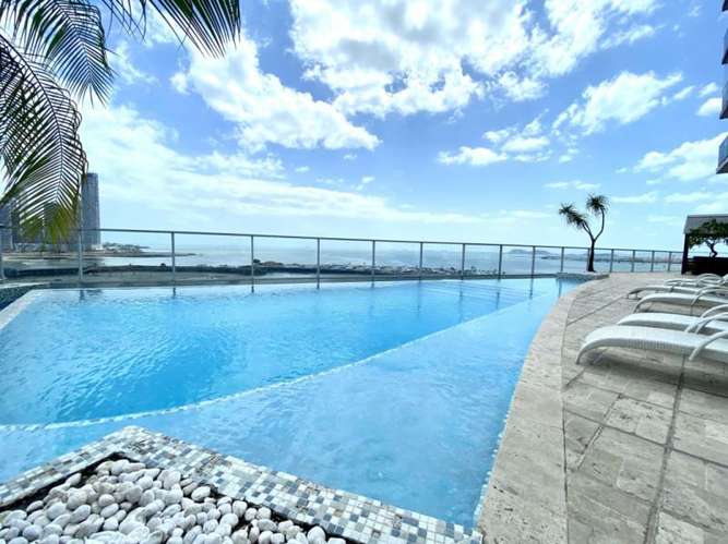 APARTAMENTO CON LINEA BLANCA FRENTE AL MAR - Imagen 16
