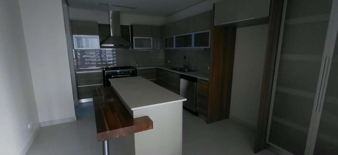 Banco vende apto. en PH MARBELLA 47 – BELLA VISTA, PANAMÁ - Imagen 5