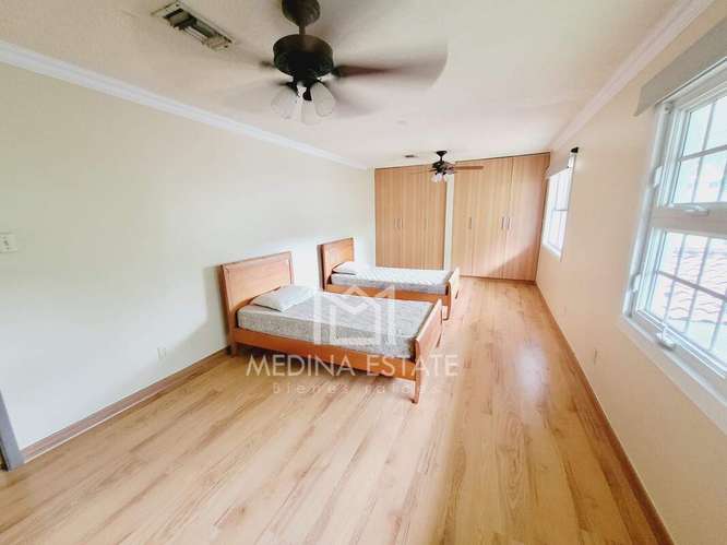 Casa de 4 dormitorios en alquiler en Ciudad de Panamá con jardín y terraza en Clayton