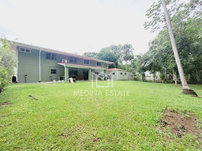 Casa de 4 dormitorios en alquiler en Ciudad de Panamá con jardín y terraza en Clayton