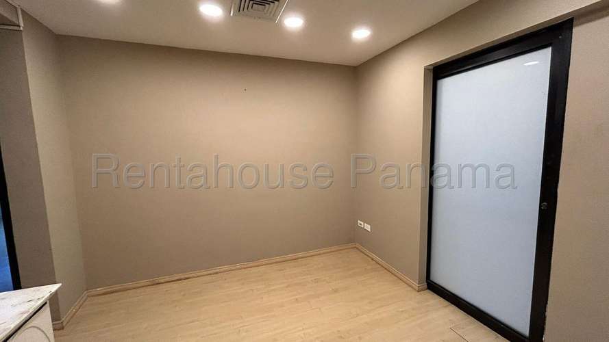 H5015GRR Alquiler de Oficina Comercial en Obarrio  - Imagen 17