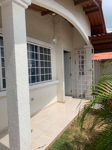 Casa en alquiler en Villas del Lago Nuevo emperador (Muro Perimetral)
