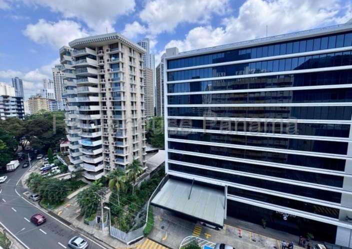 Vendo Apartamento en Obarrio LC27-3206 - Imagen 9