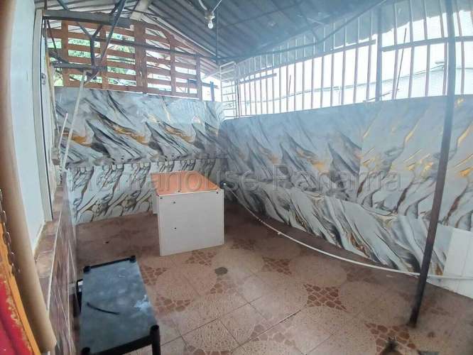 Alquilo Local Comercial en El Cangrejo LC27-3189