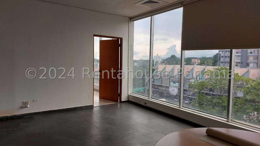 J1796GRR Alquiler de Oficina Comercial en Los Angeles 