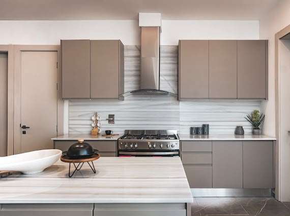 Se alquila apartamento amoblado en Paitilla | The Towers 395 m2  - Imagen 3