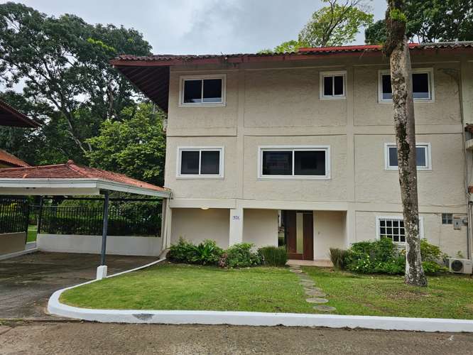Casa Remodelada en Albrook*** Sin Intermediarios***
