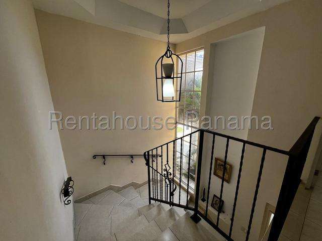 LGU-Venta de casa en Condado del Rey, Dorado Springs. - Imagen 6