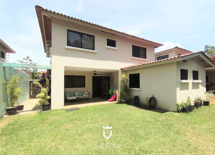 Alquiler de casa en Costa Verde - La Chorrera (DR)