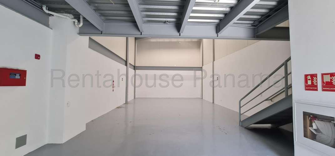 Bodega en Venta en Parque Lefevre KC - Imagen 2