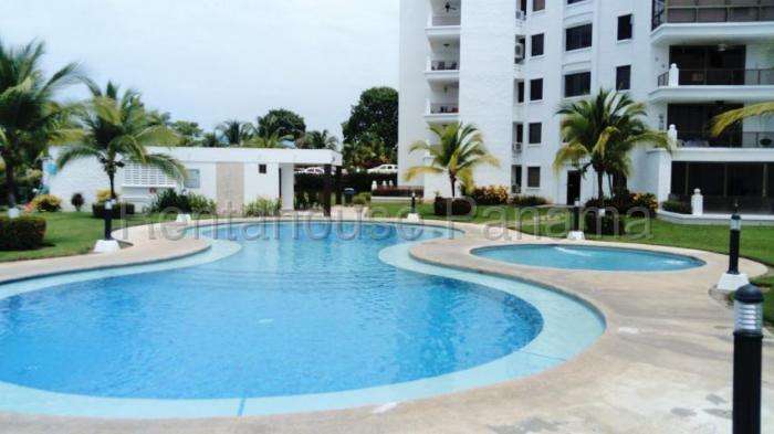 Venta de Apartamento en Playa Blanca 27-648MJC