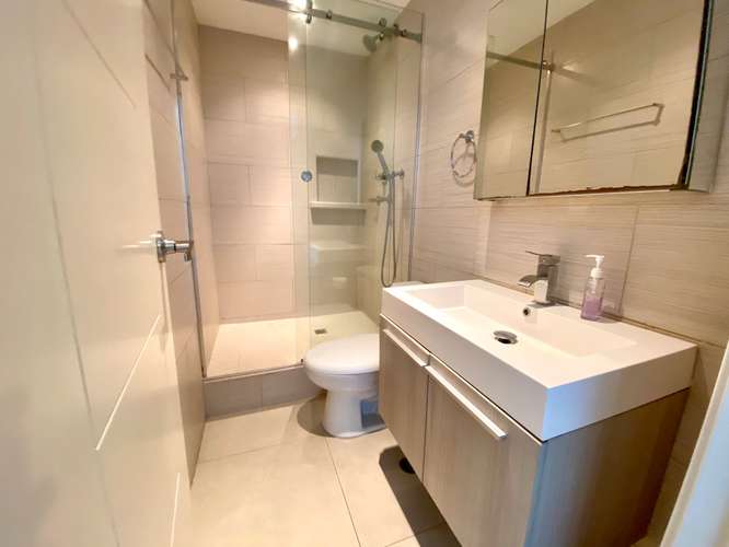 Alquiler de apartamento en avenida Balboa con vista al mar  - Imagen 11