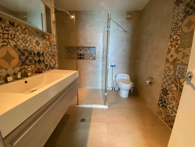 Alquiler de apartamento en avenida Balboa con vista al mar  - Imagen 13