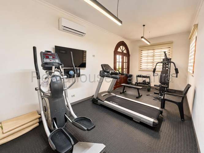 ALQUILO Casa Grande Semi Amoblada  en Residencial en Exclusivo en Costa del Este. 1277M2 MAG