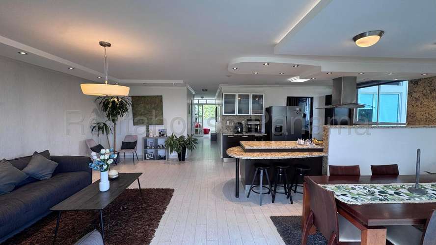 Apartamento en Venta en Albrook. PINE HILLS | 2 Parkings y Depósito
