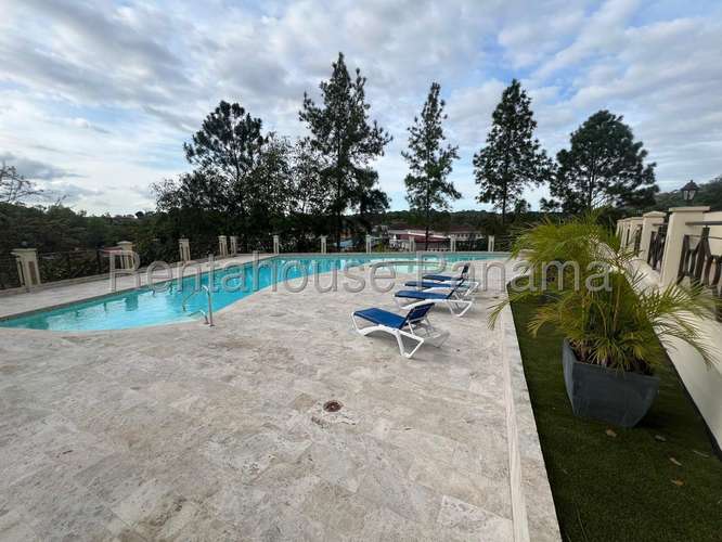 Apartamento en Venta en Albrook. PINE HILLS | 2 Parkings y Depósito
