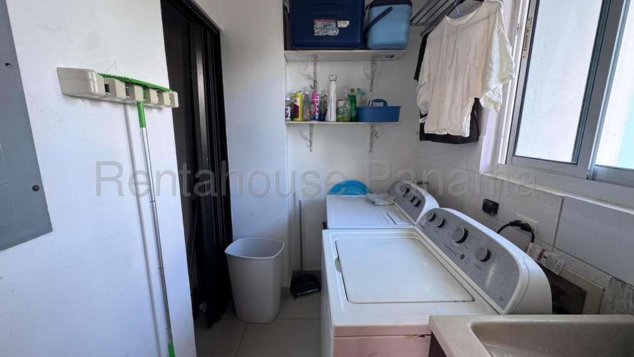 Apartamento en Venta en Albrook. PINE HILLS | 2 Parkings y Depósito